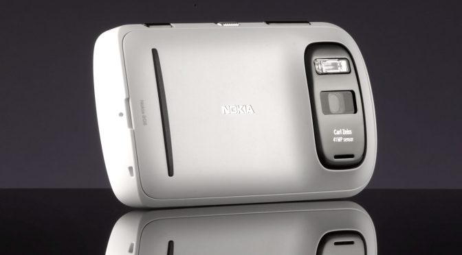 Nokia 808 Pureview. Bild: Hersteller