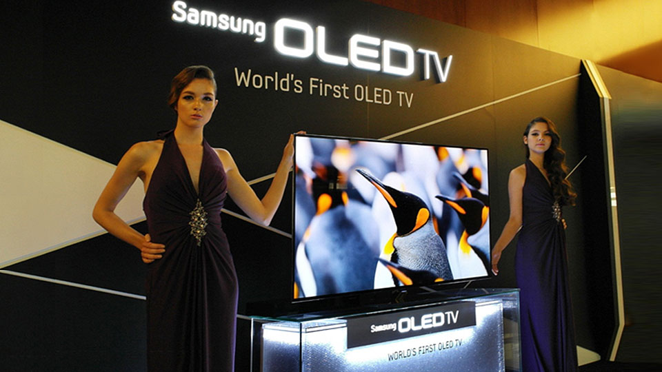 Samsung stellte seinen serienreifen OLED-TV ES9500 auf der Weltausstellung Expo 2012 im Mai vor. (Bild: Hersteller)