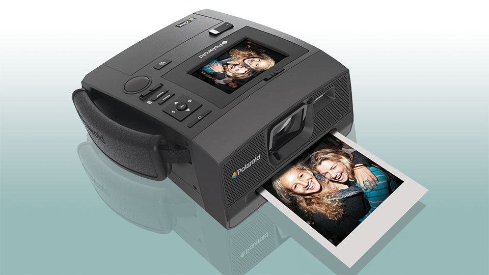 Die Softbildkamera Z340 enthält einen tintenlosen Farbdrucker. (Bild: Polaroid)