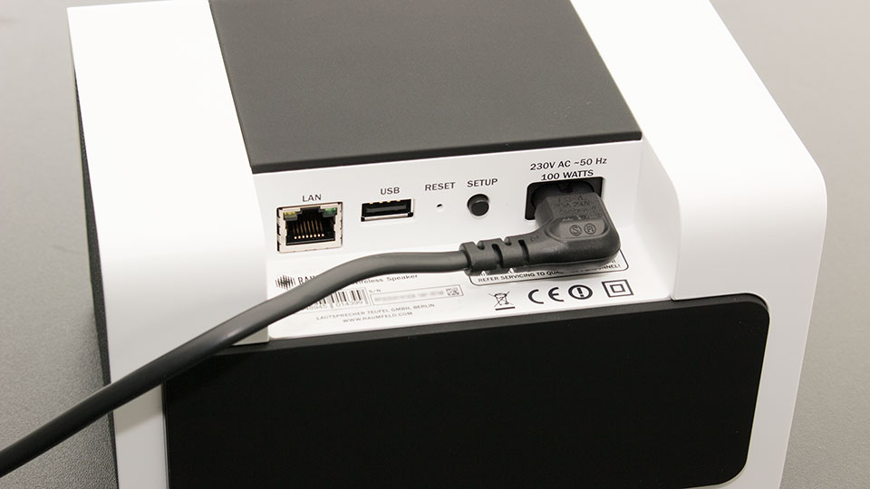 Die meisten Funkboxen bieten auch einen LAN-Anschluss für Ethernet-Kabel. ©digitalzimmer