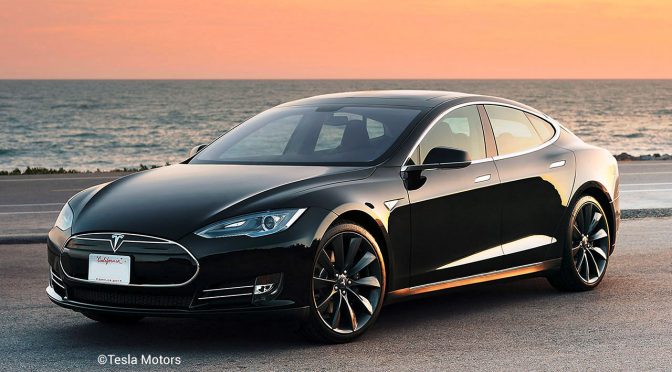 Tesla aktiviert den Autopilot – per Update
