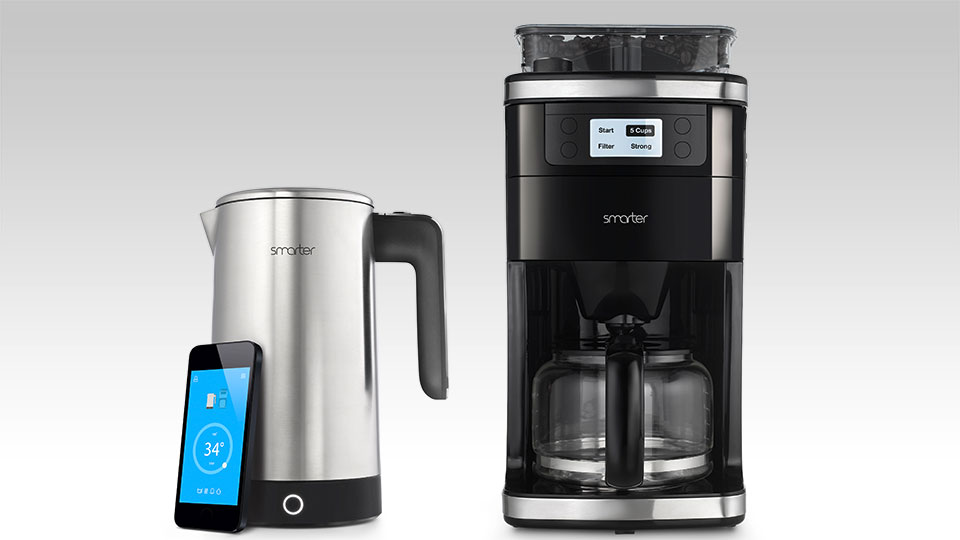 Der iKettle 2.0 und die Smarter Coffee Machine aus England. Bilder: Hersteller
