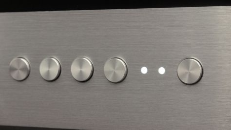 Praktisch: vier Speichertasten (links) für Wunschmusik am Raumfeld Stereo M. ©digitalzimmer