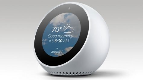 Vorerst nur in den USA erhältlich: der neue kugelige Echo Spot. Bild: Amazon