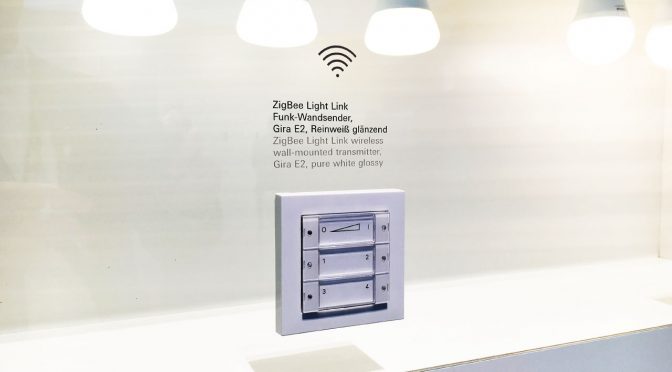 Batteriebetriebener Wandschalter für Hue- und Lightify-Lampen von Gira. ©digitalzimmer