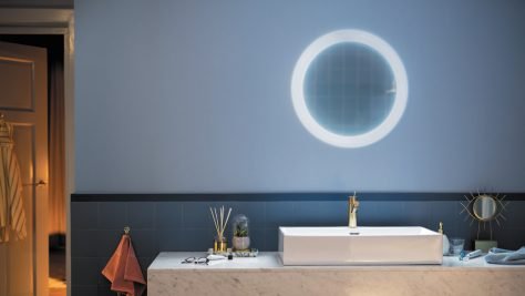 Badezimmerlicht mit regelbarer Farbtemperatur: Philips Hue Adore: Bild: Signify