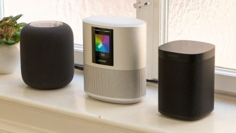 Der Home Speaker 500 überragt HomePod und Sonos One um etwa vier Zentimeter. ©digitalzimmer
